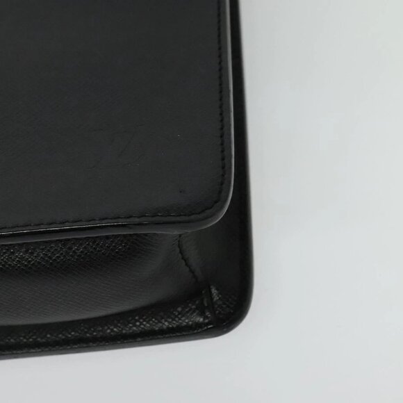 LOUIS VUITTON Taiga Blast 1 Briefcase Boreal LV Auth 135044 - Picture 3 of 16